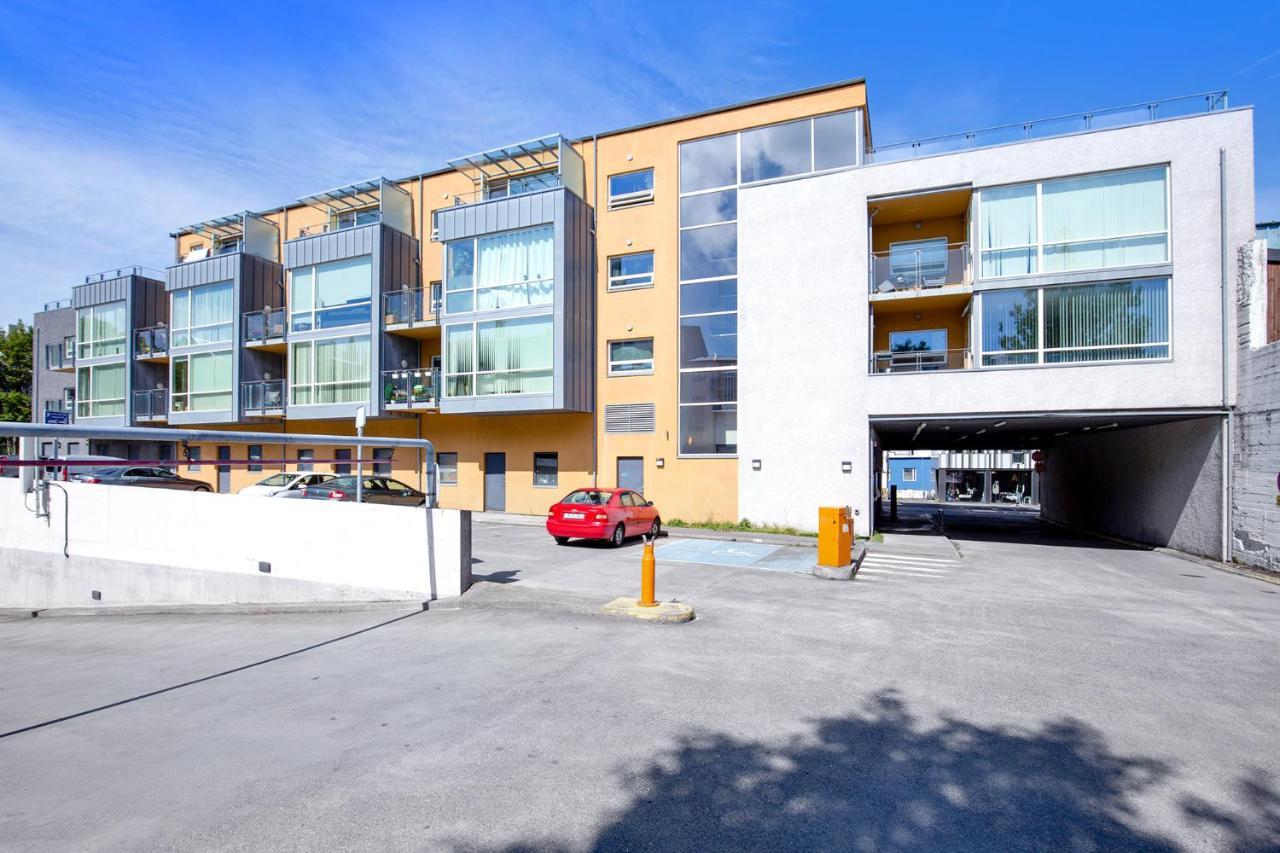 Penthouse Apartment On The Main Shopping Street Reykjavik Exterior photo